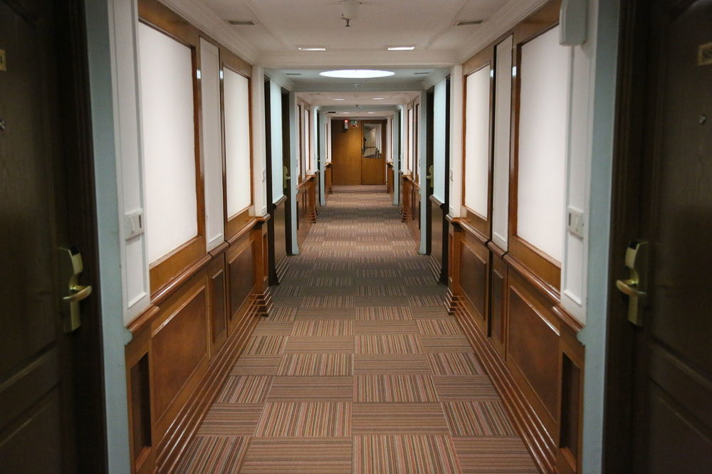 Hotel Benzz Park Csennai Kültér fotó